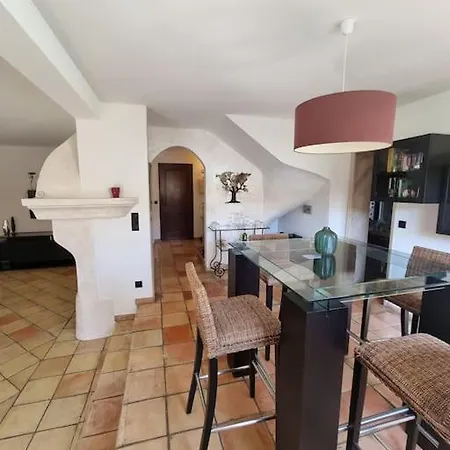 Maison De Charme Au Pays De Cezanne *