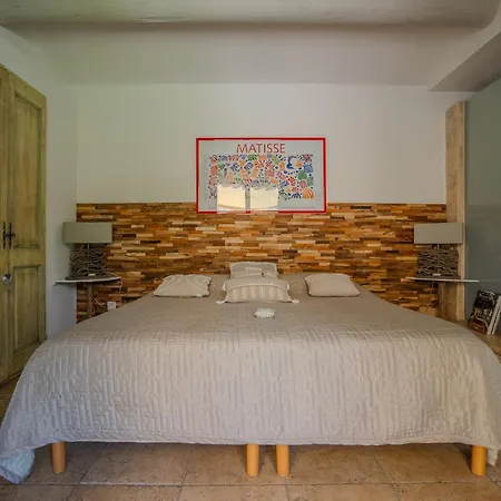 Maison De Charme Au Pays De Cezanne *
